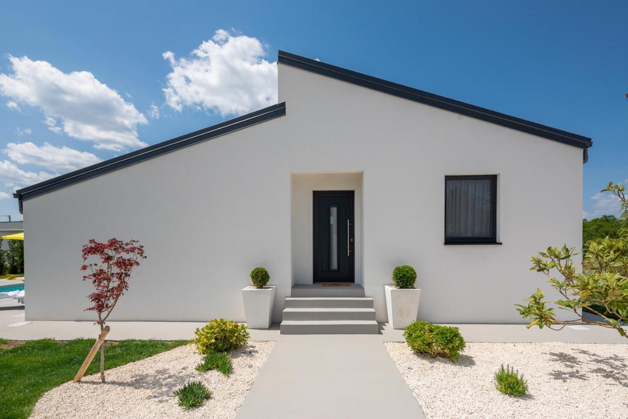 Bandelli Villas Oklaj Luaran gambar