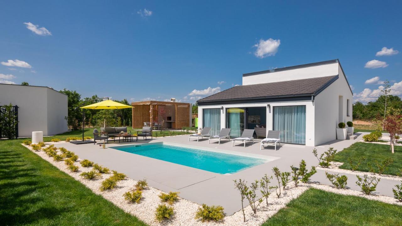 Bandelli Villas Oklaj Luaran gambar