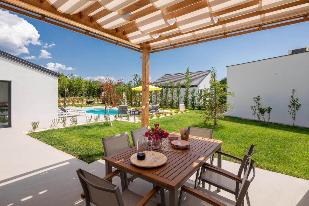 Bandelli Villas Oklaj Luaran gambar