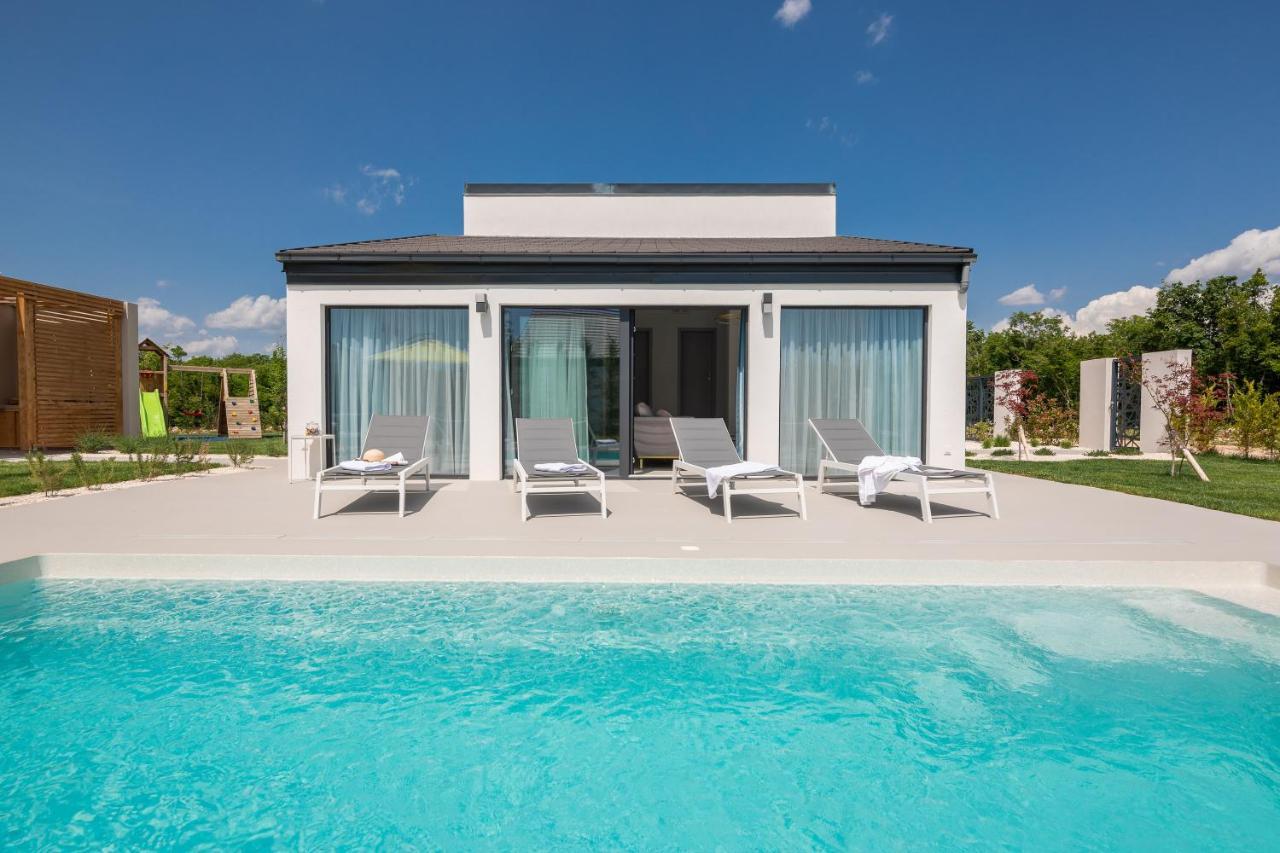 Bandelli Villas Oklaj Luaran gambar