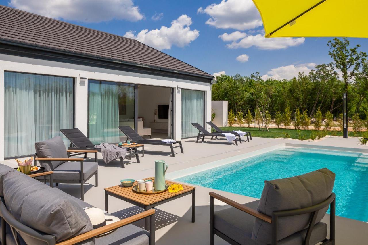 Bandelli Villas Oklaj Luaran gambar