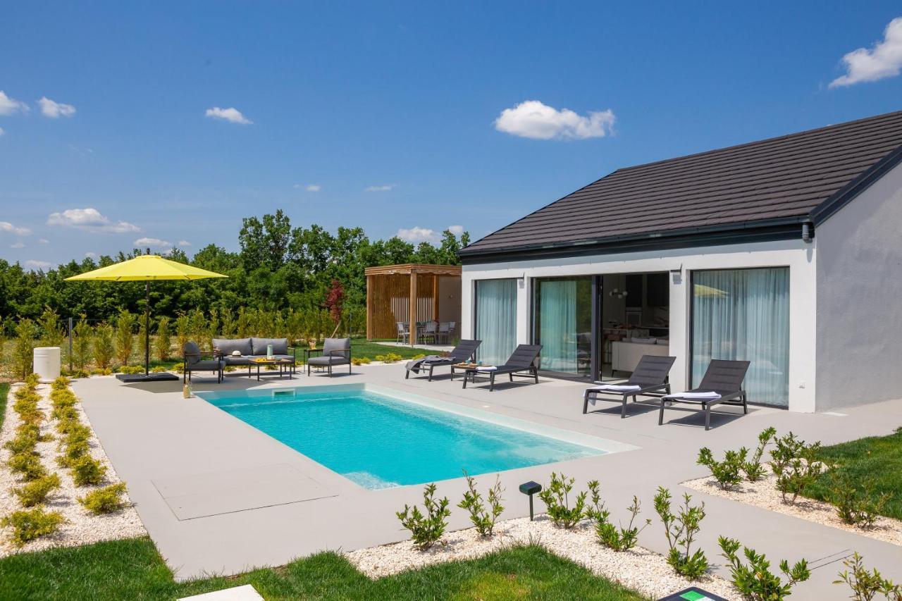 Bandelli Villas Oklaj Luaran gambar