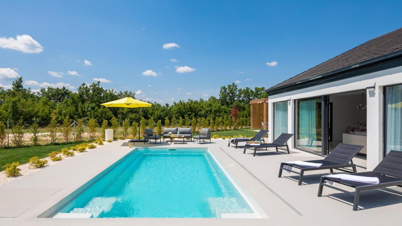 Bandelli Villas Oklaj Luaran gambar