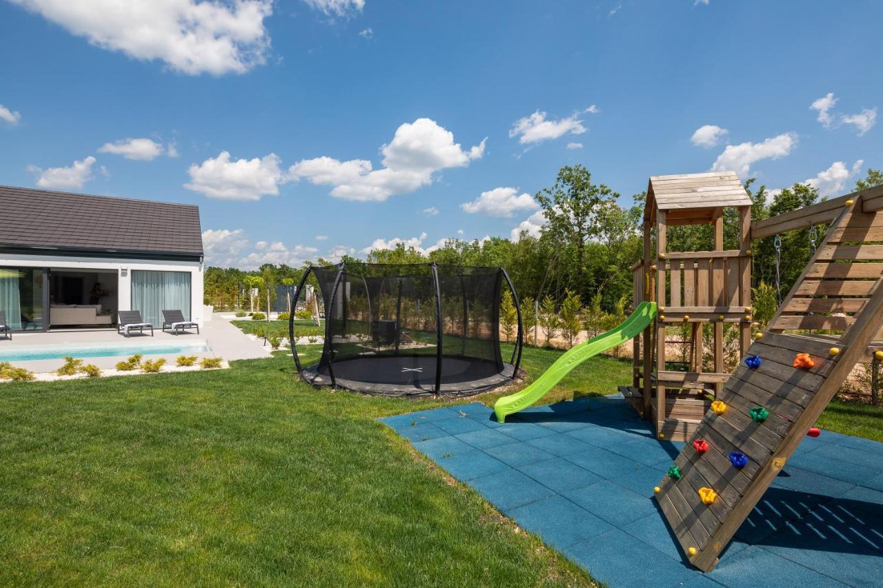 Bandelli Villas Oklaj Luaran gambar