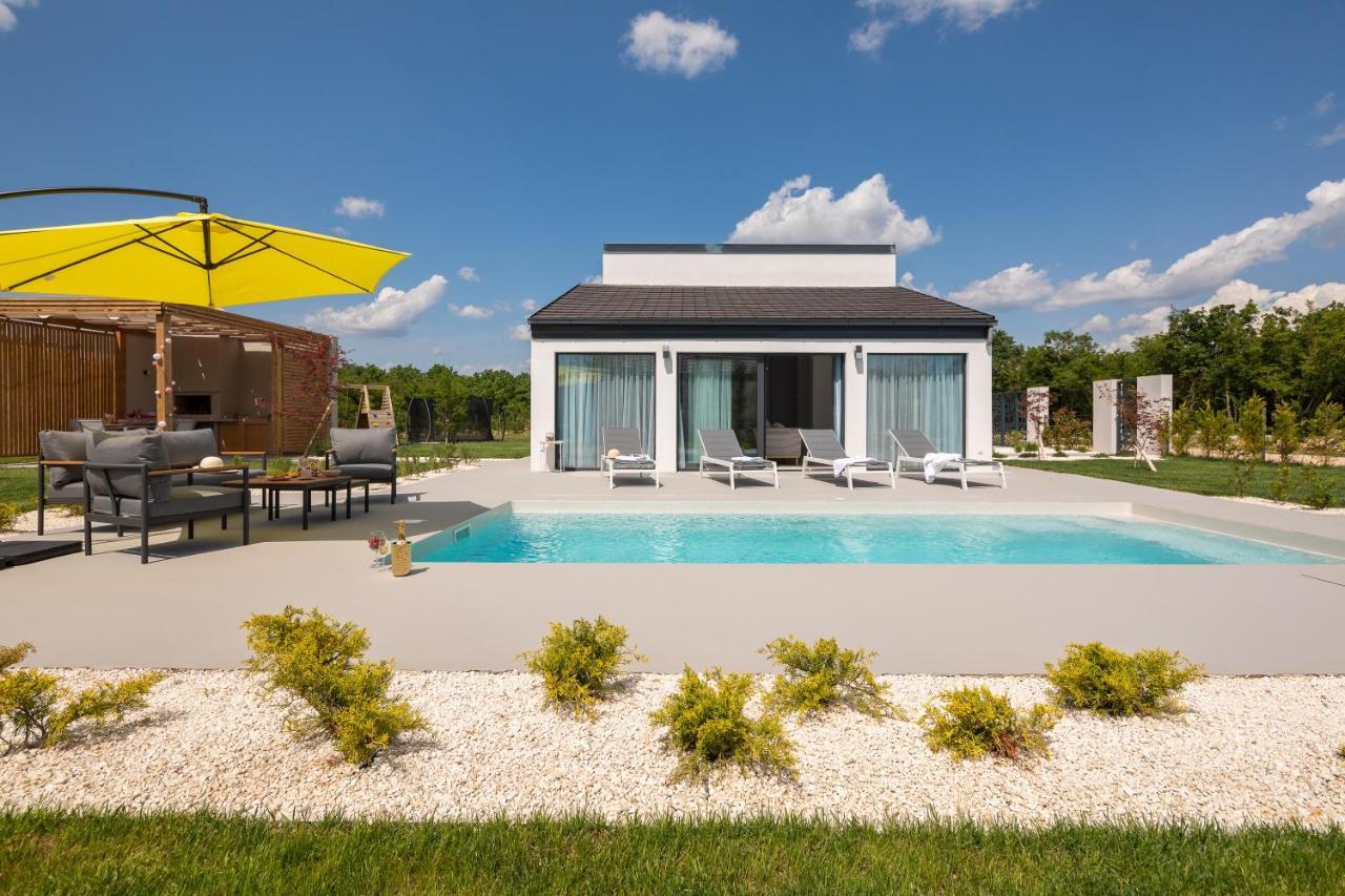 Bandelli Villas Oklaj Luaran gambar