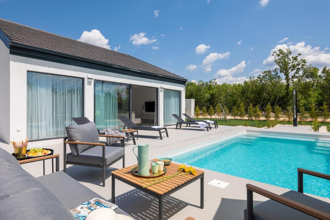 Bandelli Villas Oklaj Luaran gambar