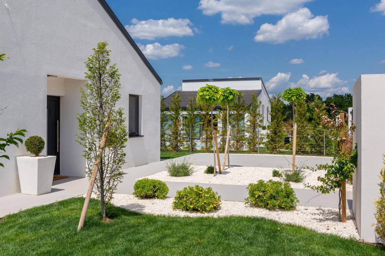 Bandelli Villas Oklaj Luaran gambar