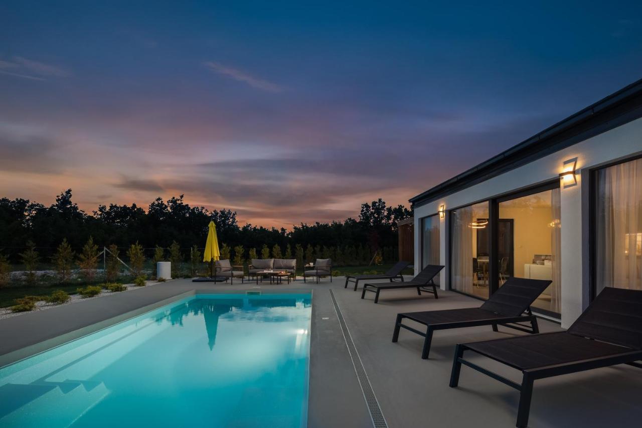 Bandelli Villas Oklaj Luaran gambar